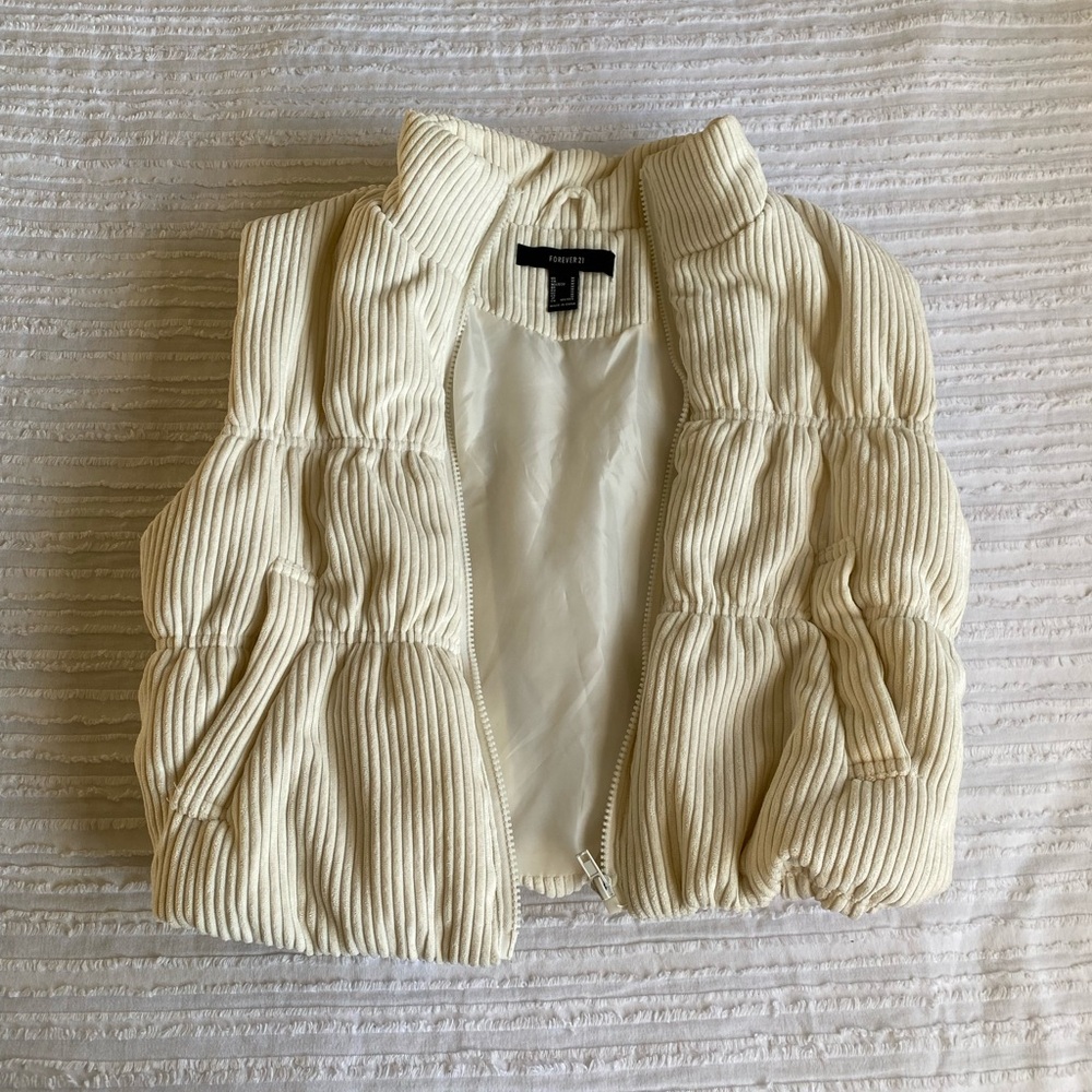 Forever 21 size medium cropped vest